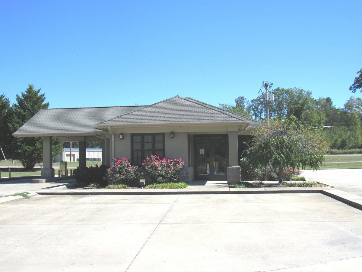 Tower Community Bank: 12500 Highway 28, Whitwell, TN 37397